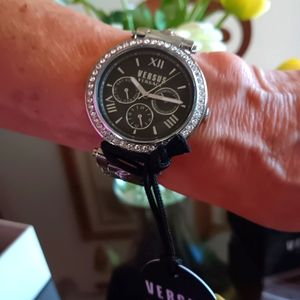 VERSACE WOMANS WRIST WATCH 38mm.